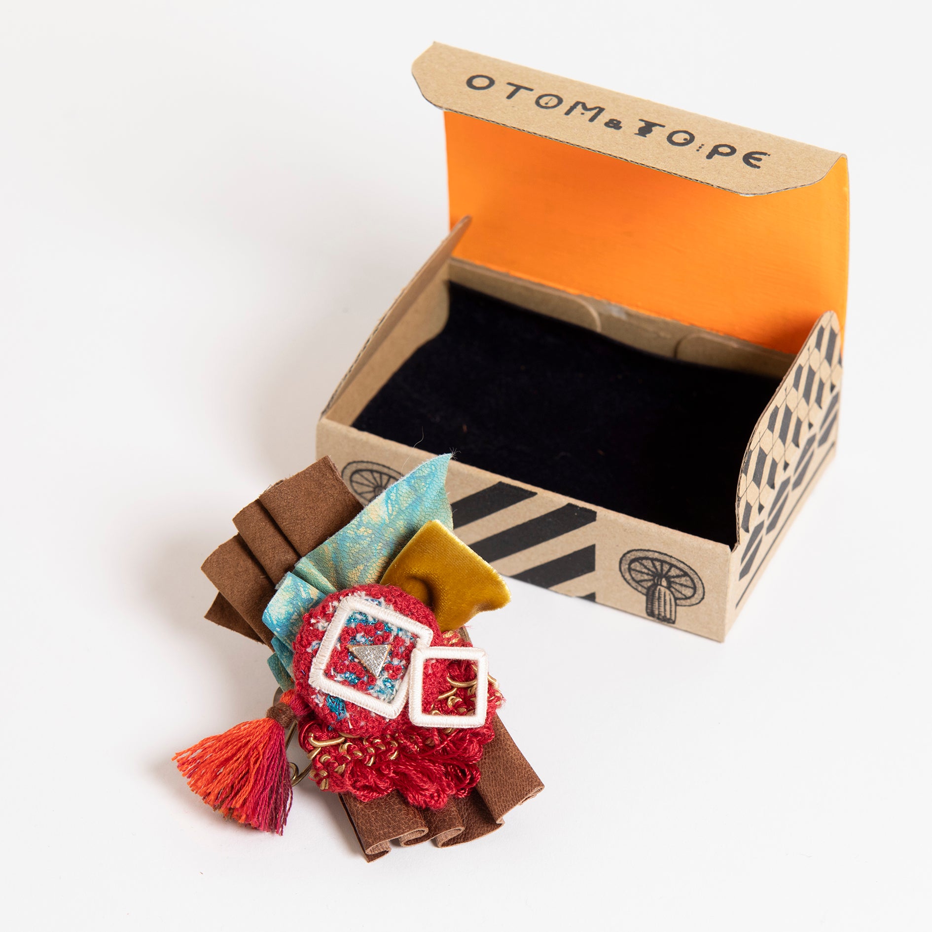 ブローチ | voilà